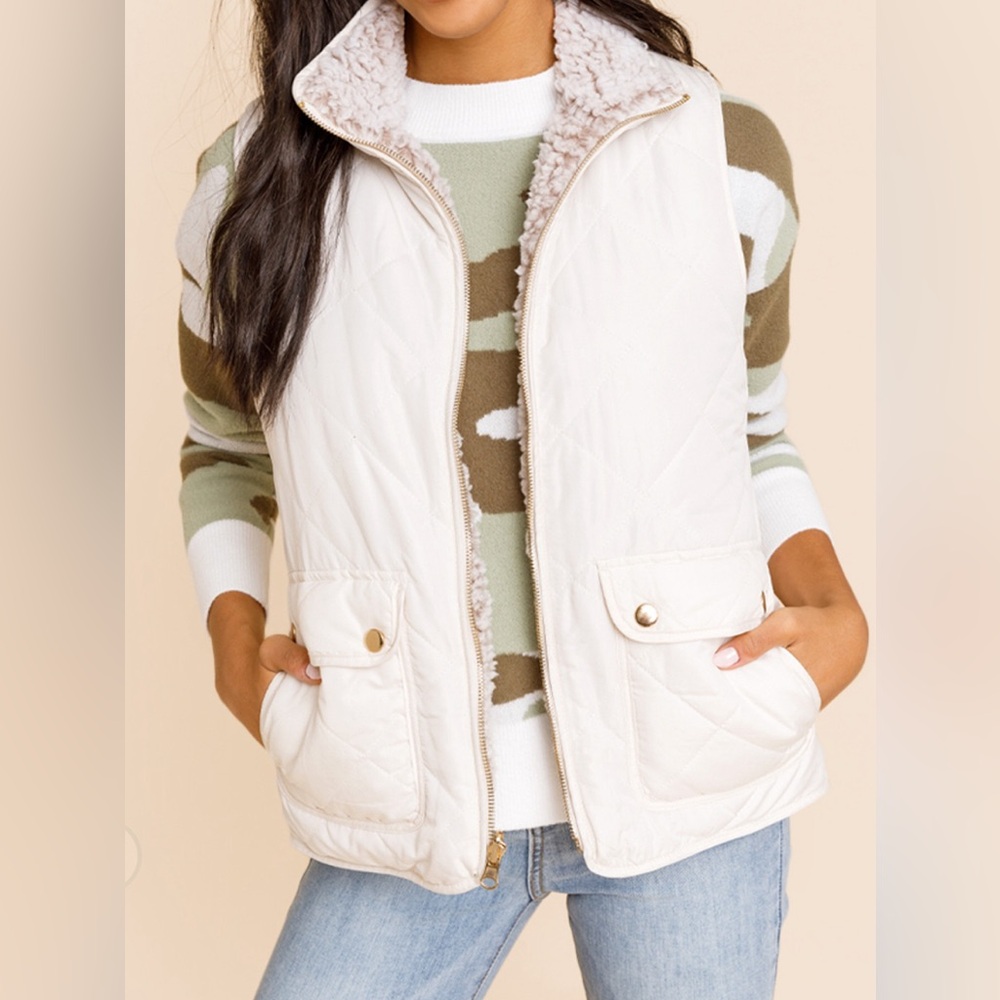 Reversible White Sheep Texture Vest